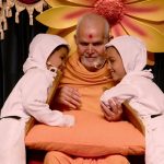 The Power of Patience and Love: A Memorable Moment with Mahant Swami Maharaj
