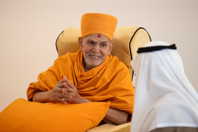 True Greatness Is Never Self-Announced: A Memorable Moment with Mahant Swami Maharaj