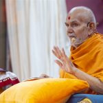 The Power of Patient Faith: A Memorable Moment with Mahant Swami Maharaj