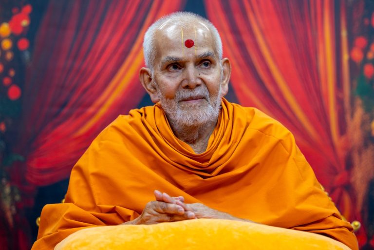 From Life to Scripture: Lessons from Gunatitanand Swami
