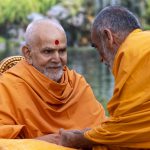 The Silent Compassion of a Saint: A Memorable Moment with Mahant Swami Maharaj