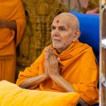“Divinity in All”: A Memorable Moment with Mahant Swami Maharaj